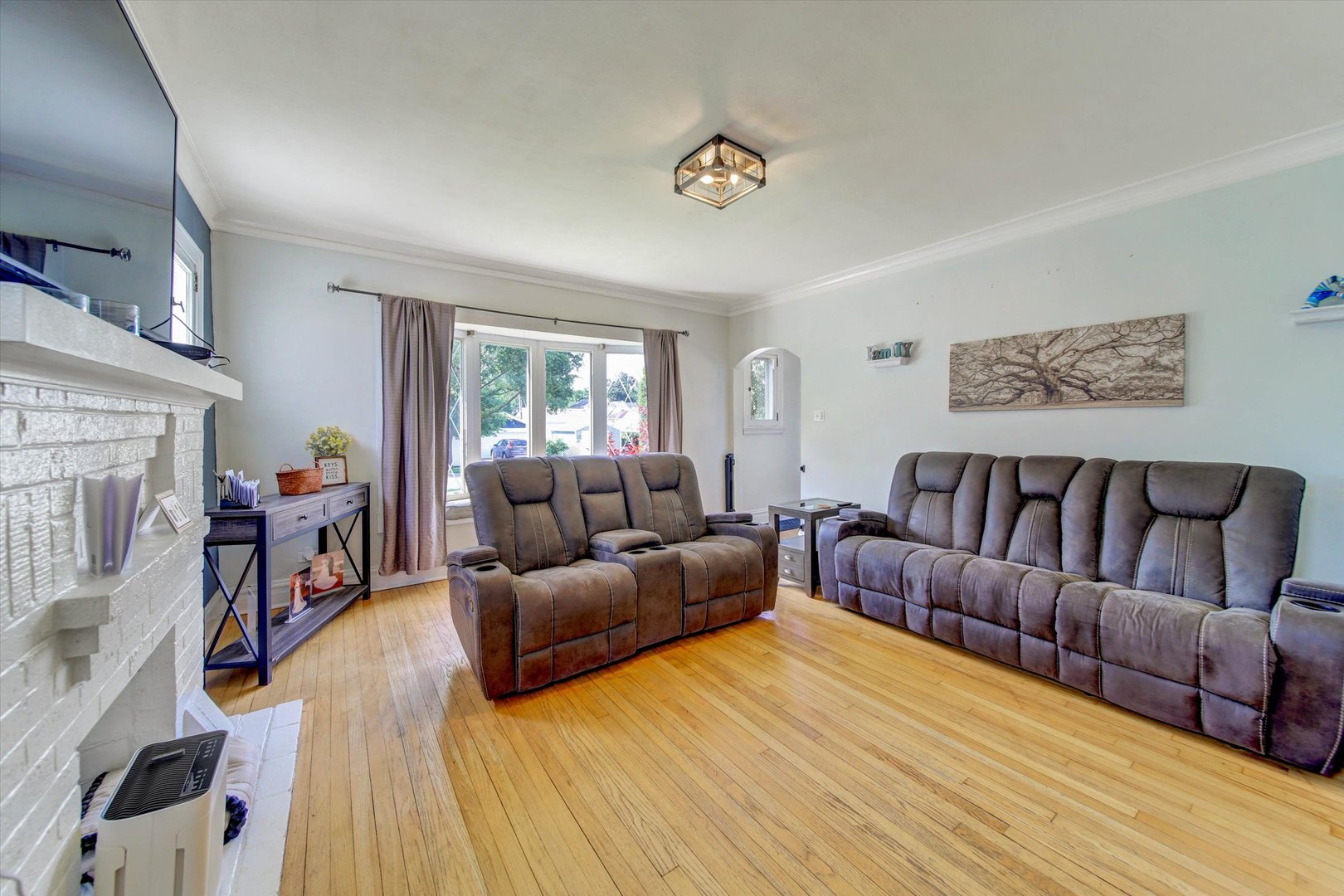 655 Albert Street Property Photo 5