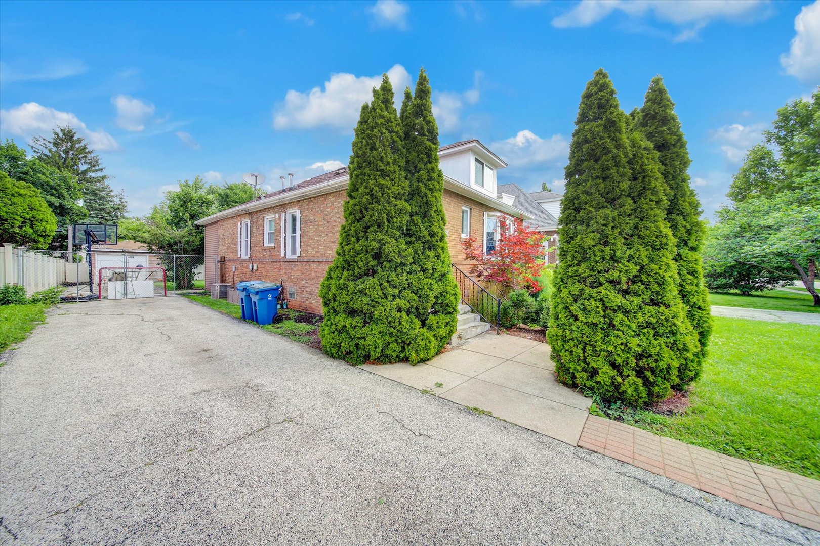 655 Albert Street Property Photo 12