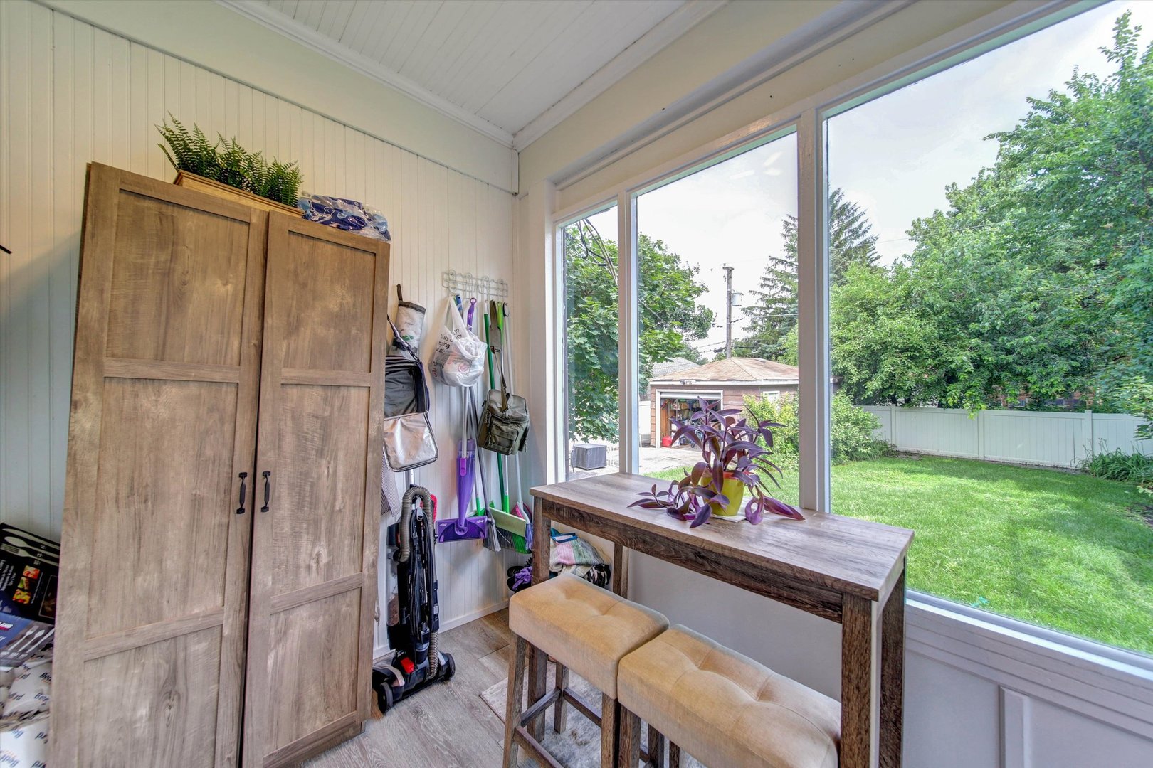 655 Albert Street Property Photo 14