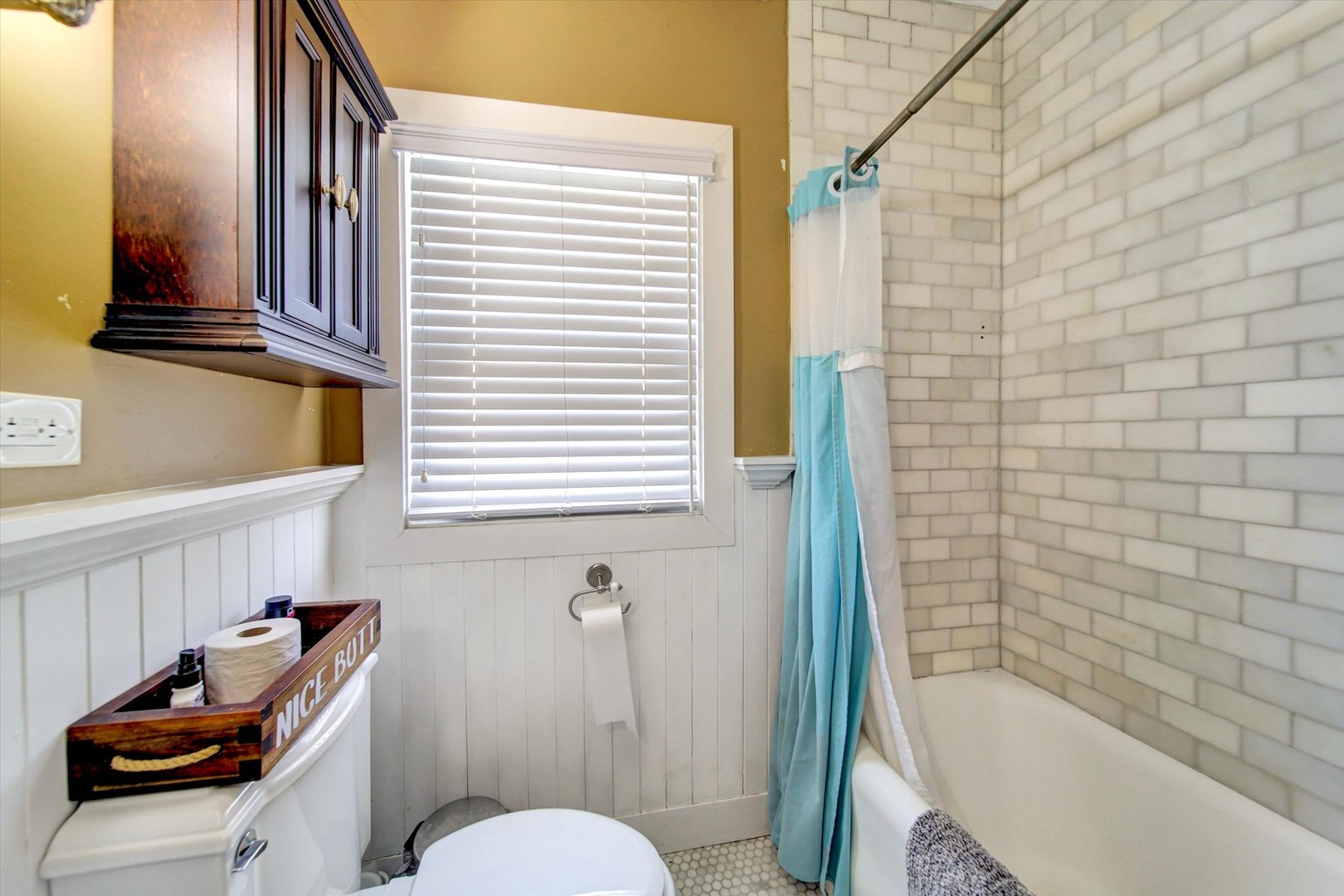 655 Albert Street Property Photo 21