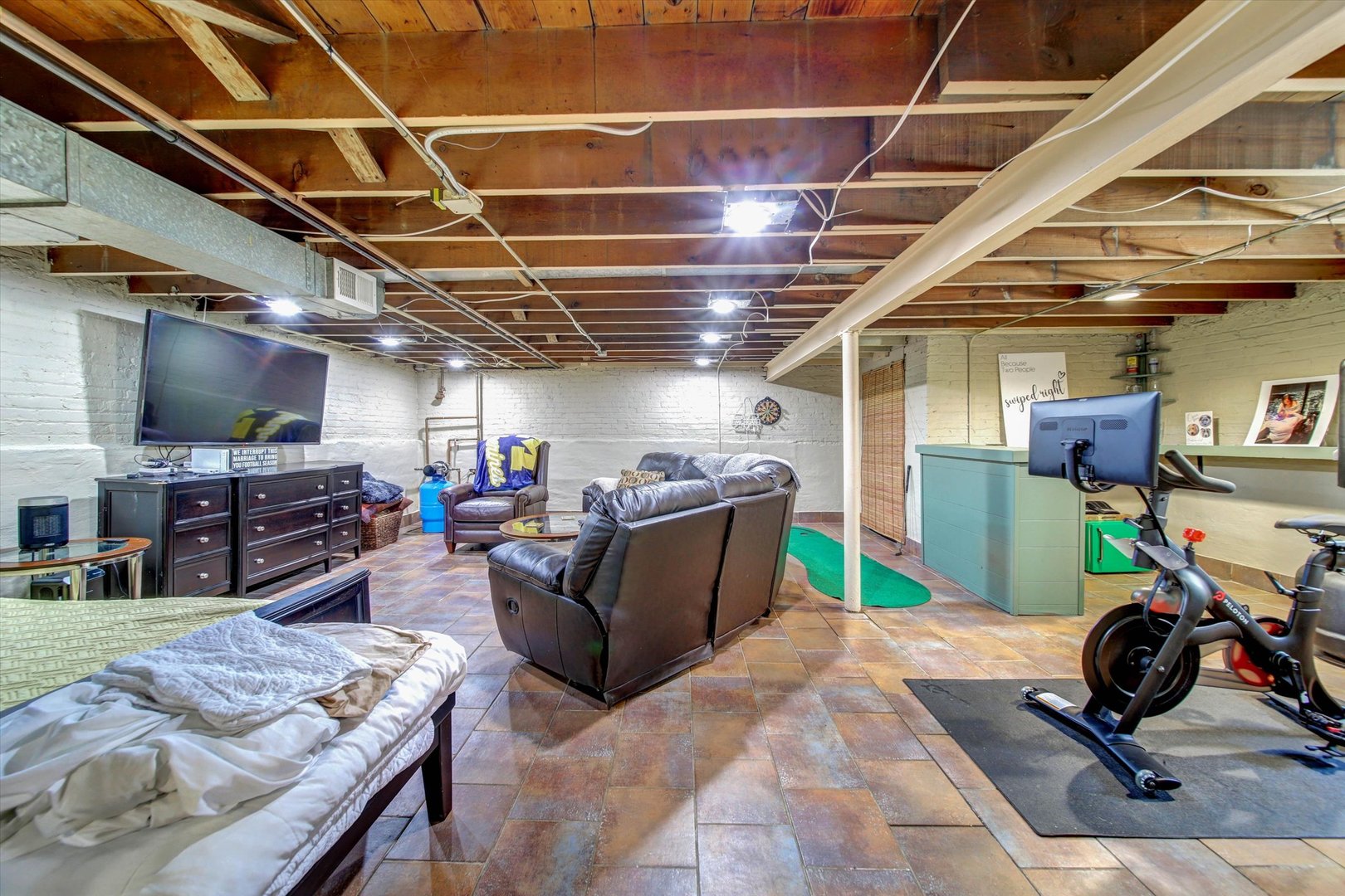 655 Albert Street Property Photo 22