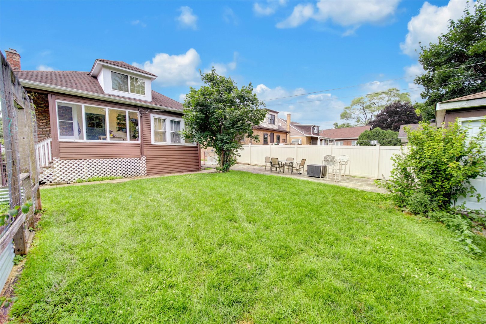 655 Albert Street Property Photo 28