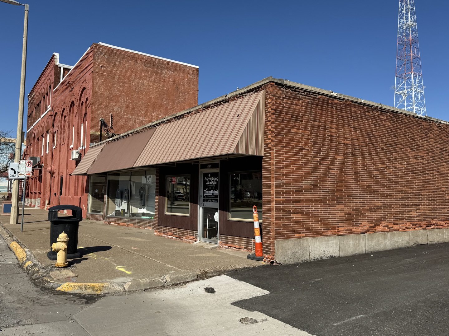 309-313 17th Street Property Photo 2