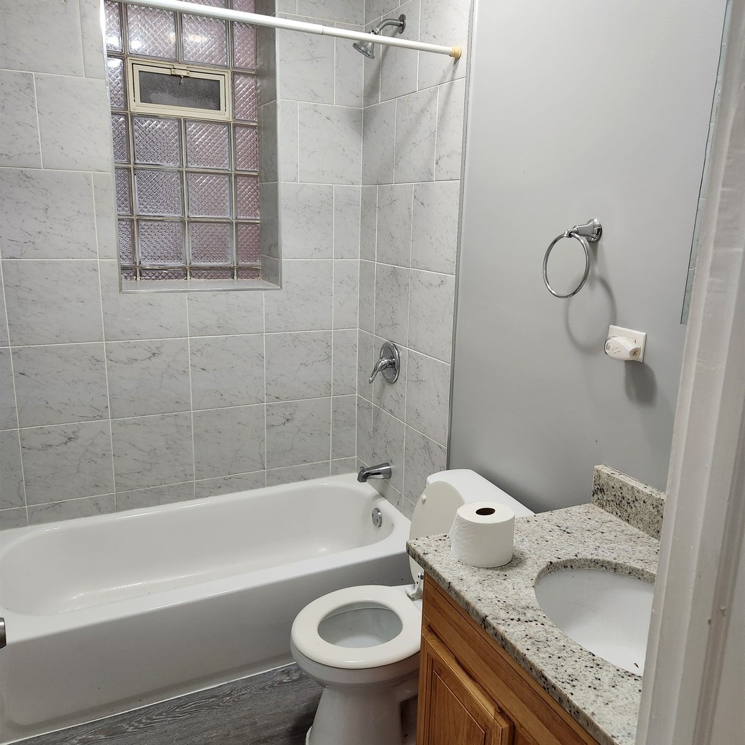 1264 S Saint Louis Avenue Property Photo 7