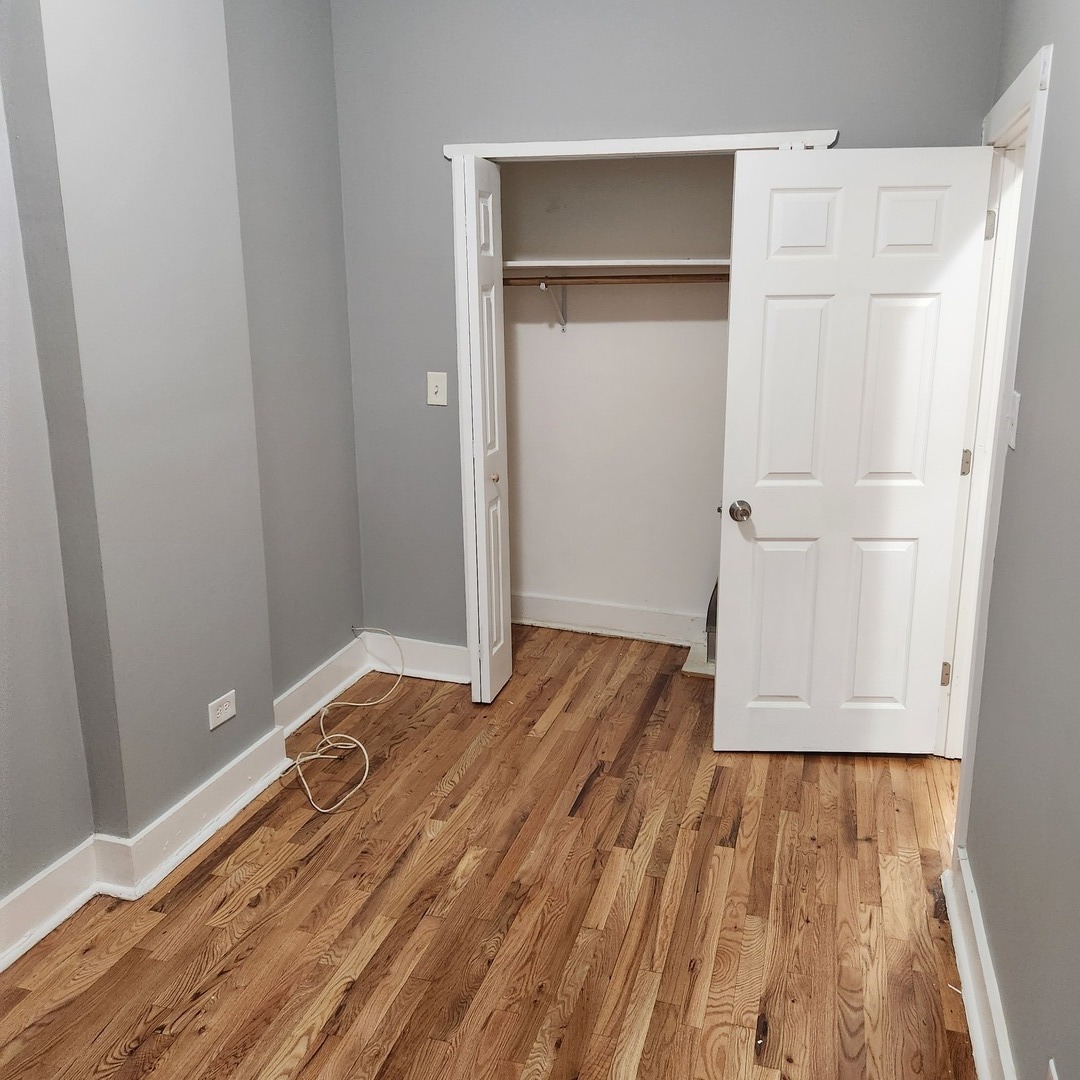 1264 S Saint Louis Avenue Property Photo 8