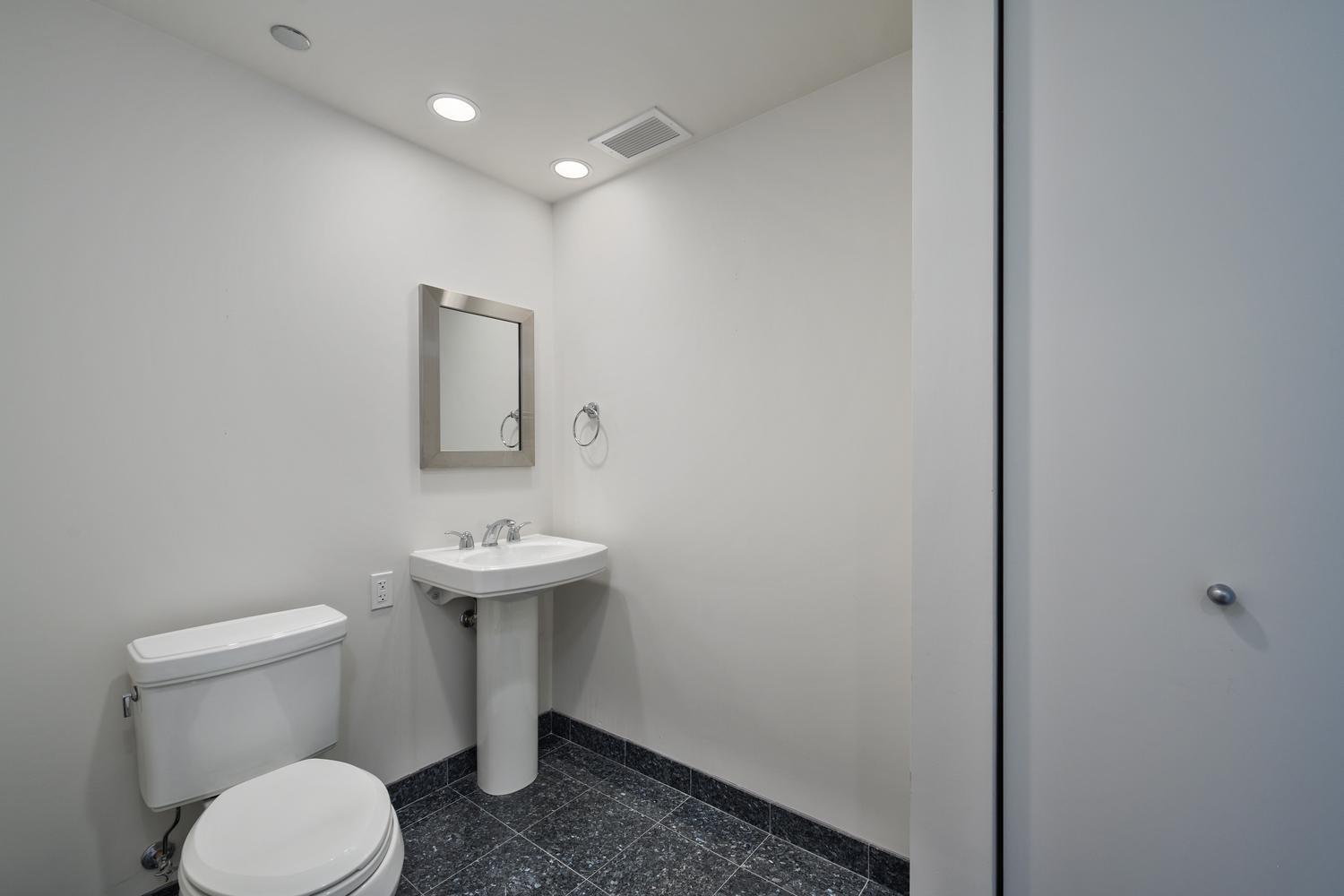 60 E Monroe Street 4405 Property Photo 17
