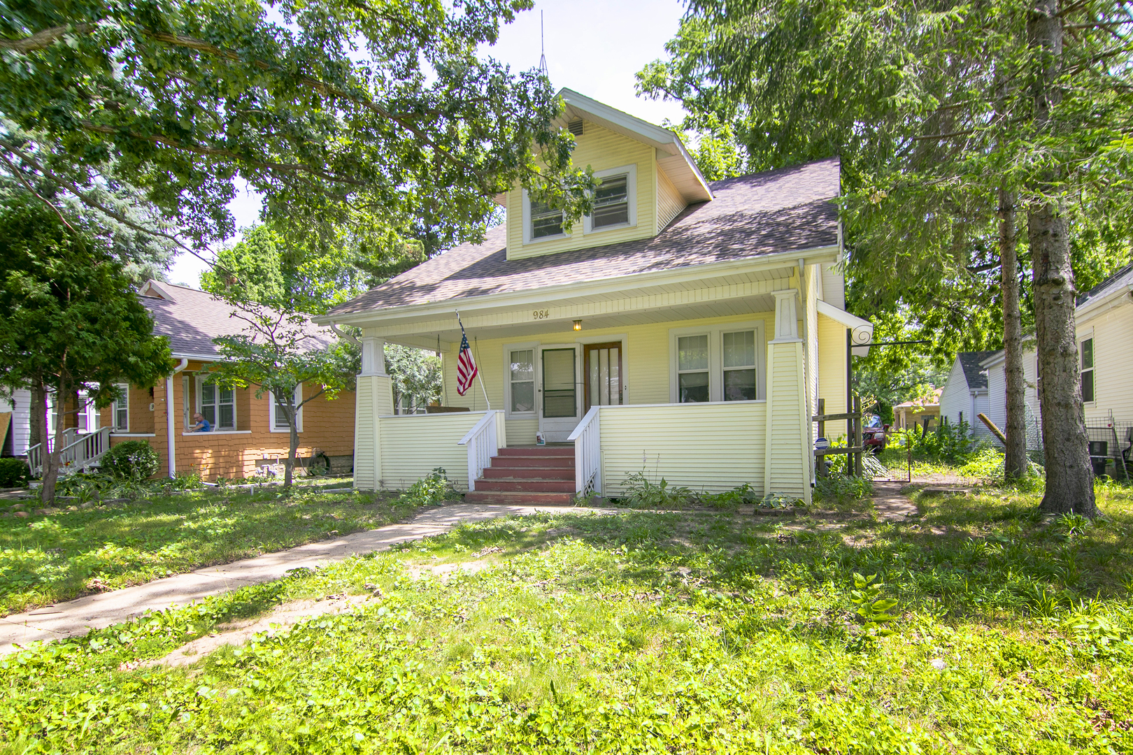 984 S Poplar Avenue Property Photo 1