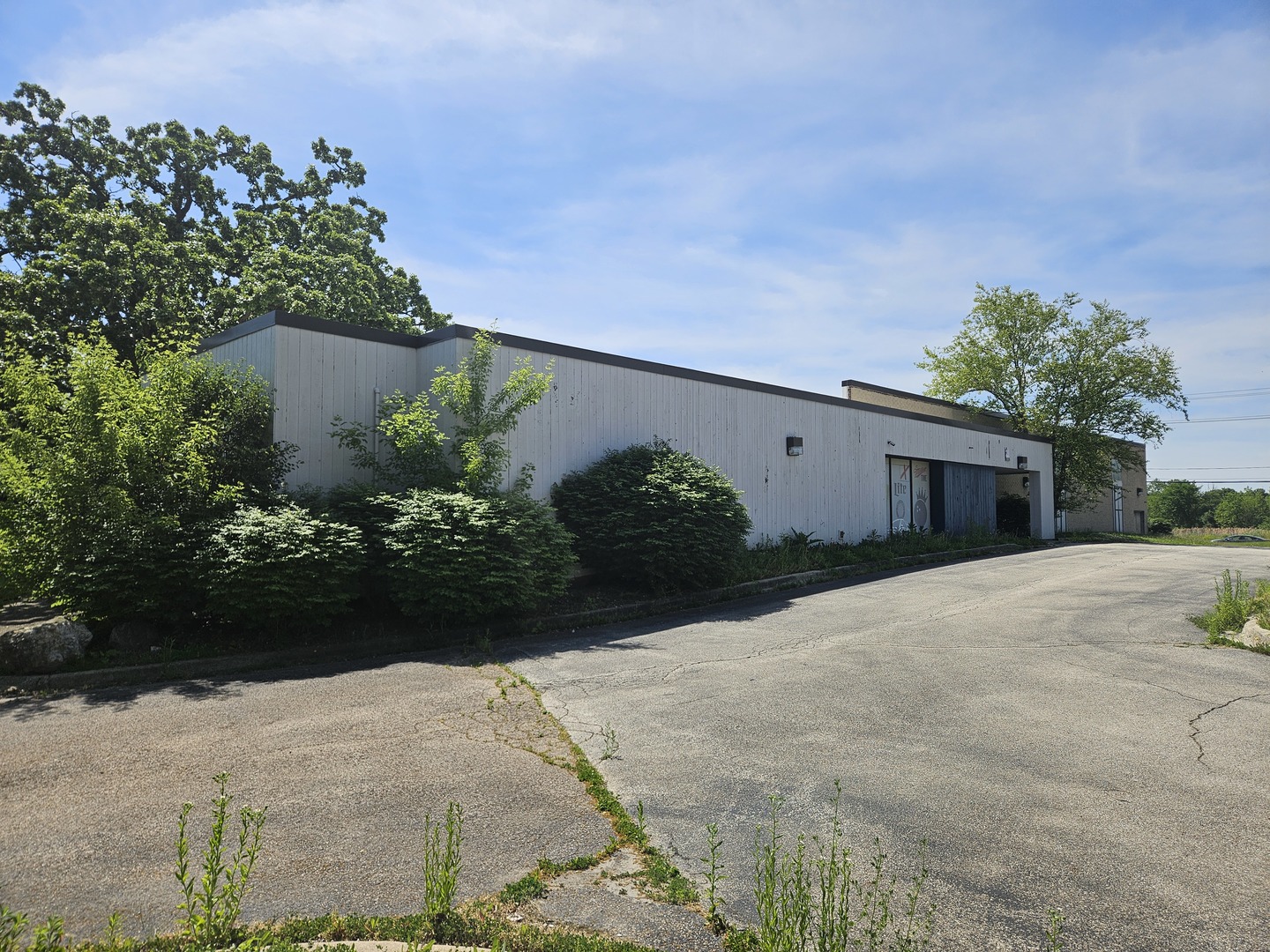 243 Roosevelt Road Property Photo 3
