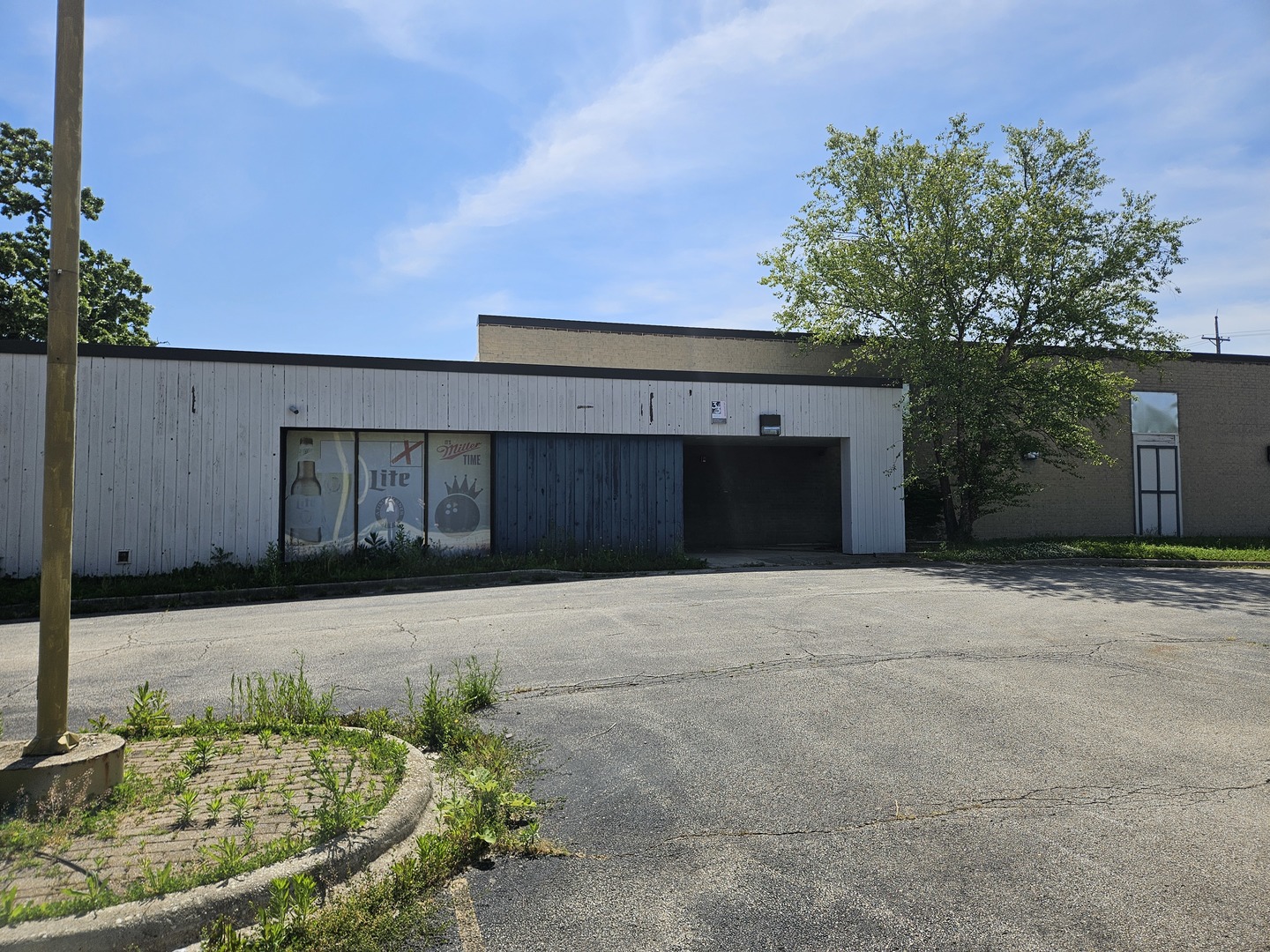 243 Roosevelt Road Property Photo 4