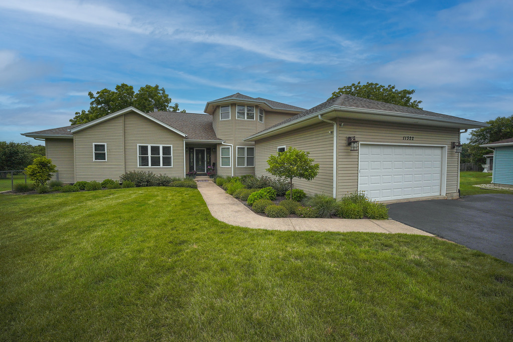 12696169 Property Photo 1