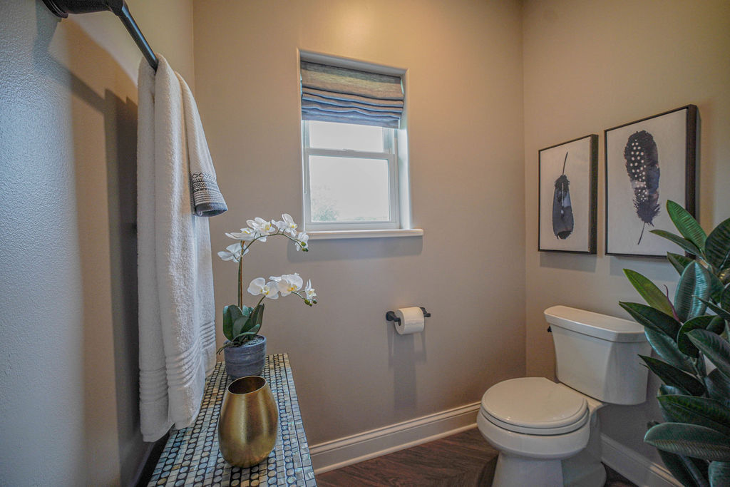 12696169 Property Photo 40