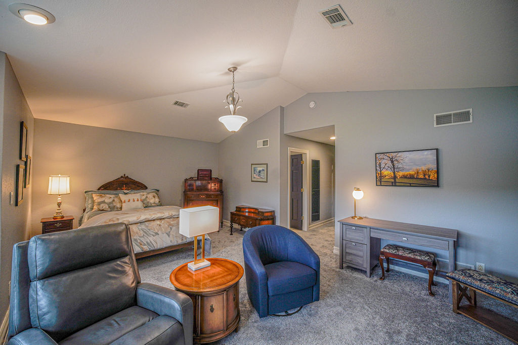12696169 Property Photo 42