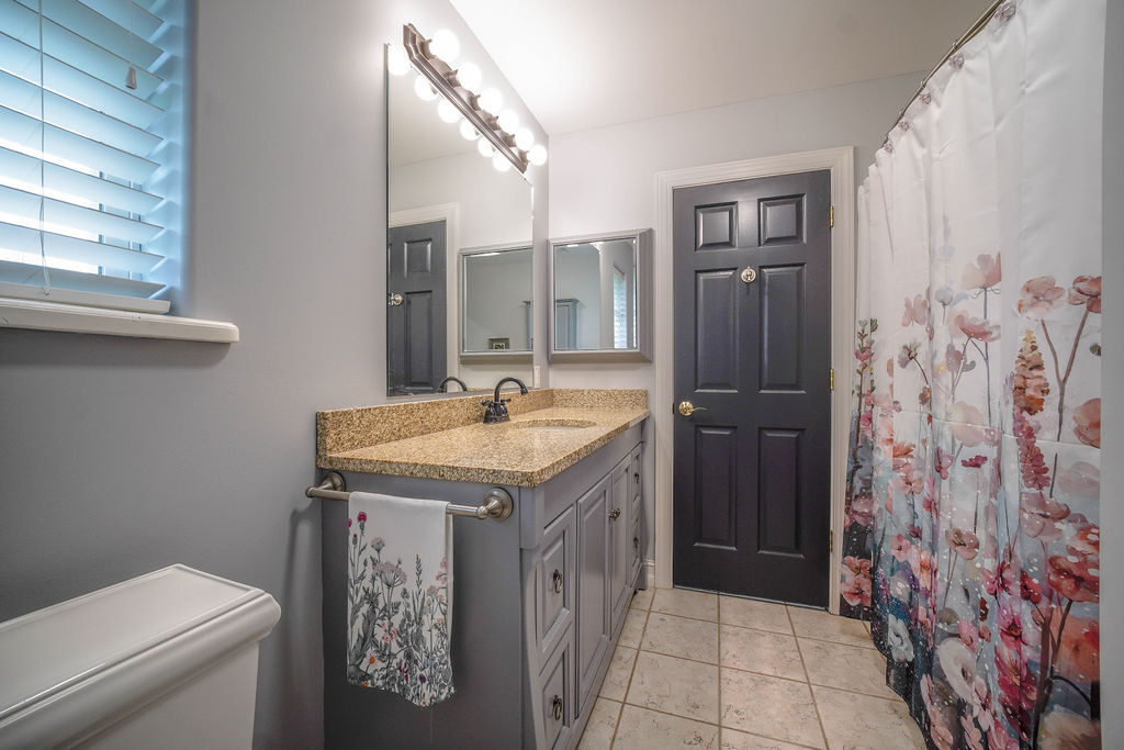 12696169 Property Photo 46