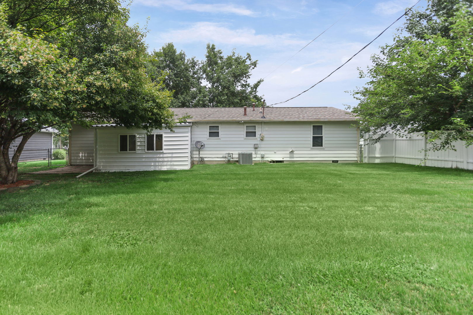 529 Marquis Avenue Property Photo 6