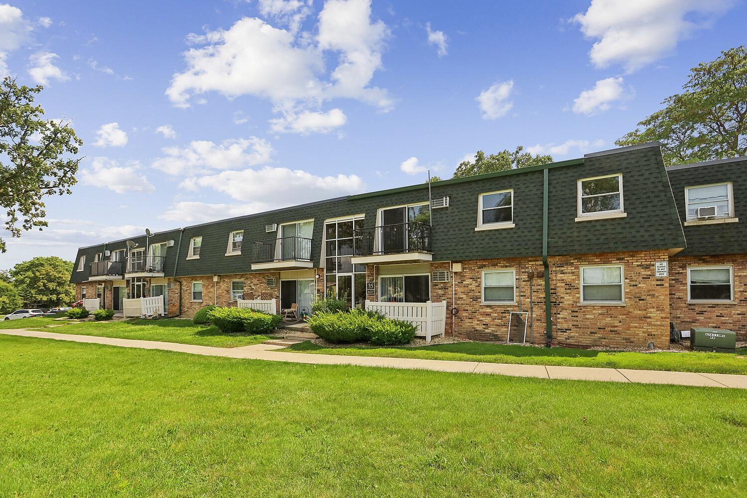 8427 W 99th Terrace 35-311 Property Photo 1