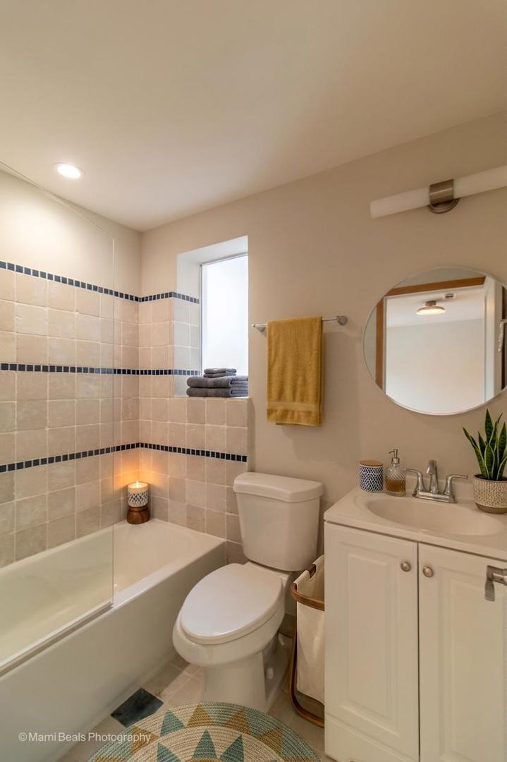 6334 S Saint Lawrence Avenue Property Photo 9