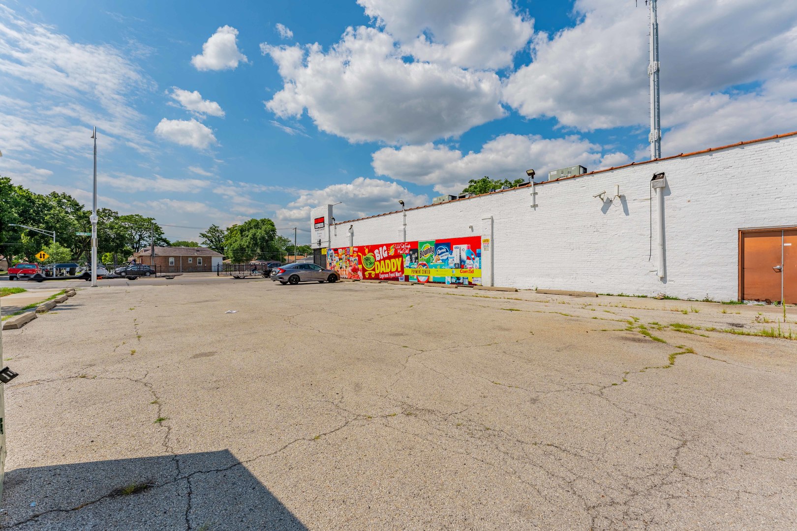 1924 E 87th Street Property Photo 3