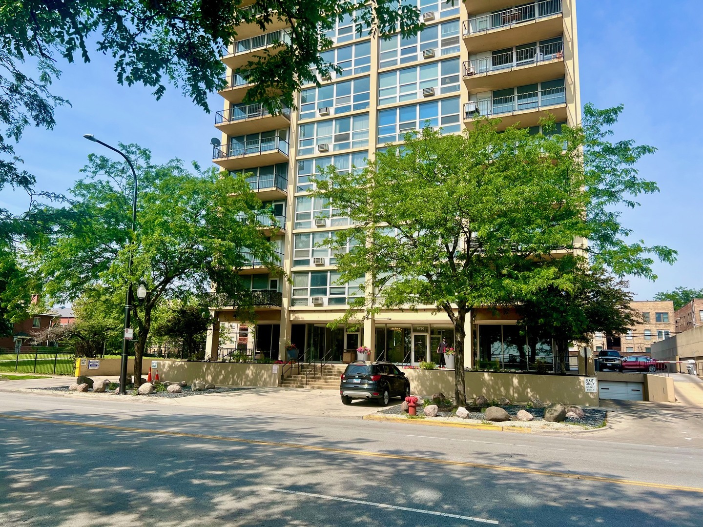 6730 S South Shore Drive 501 Property Photo 1