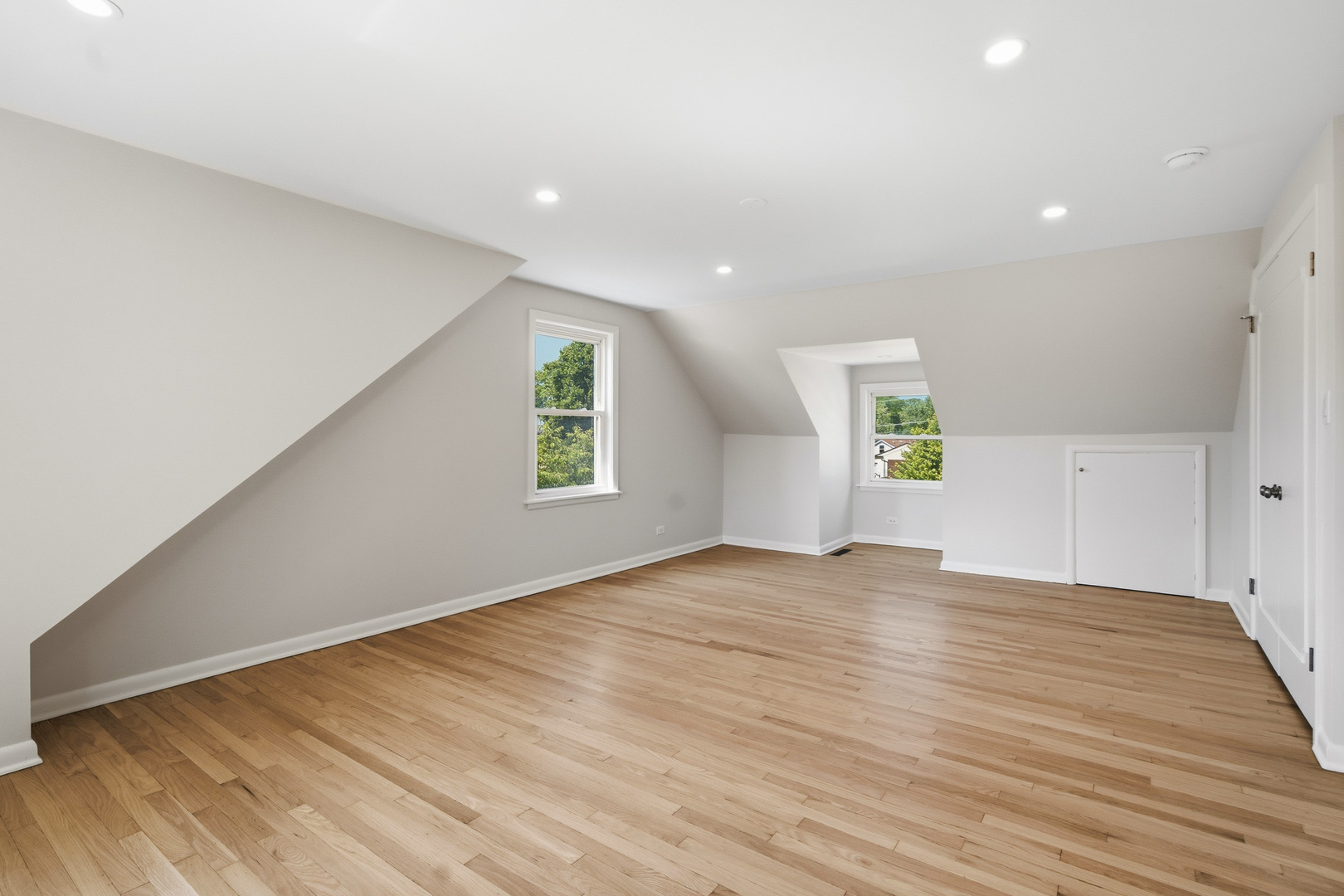 7519 Kolmar Avenue Property Photo 14