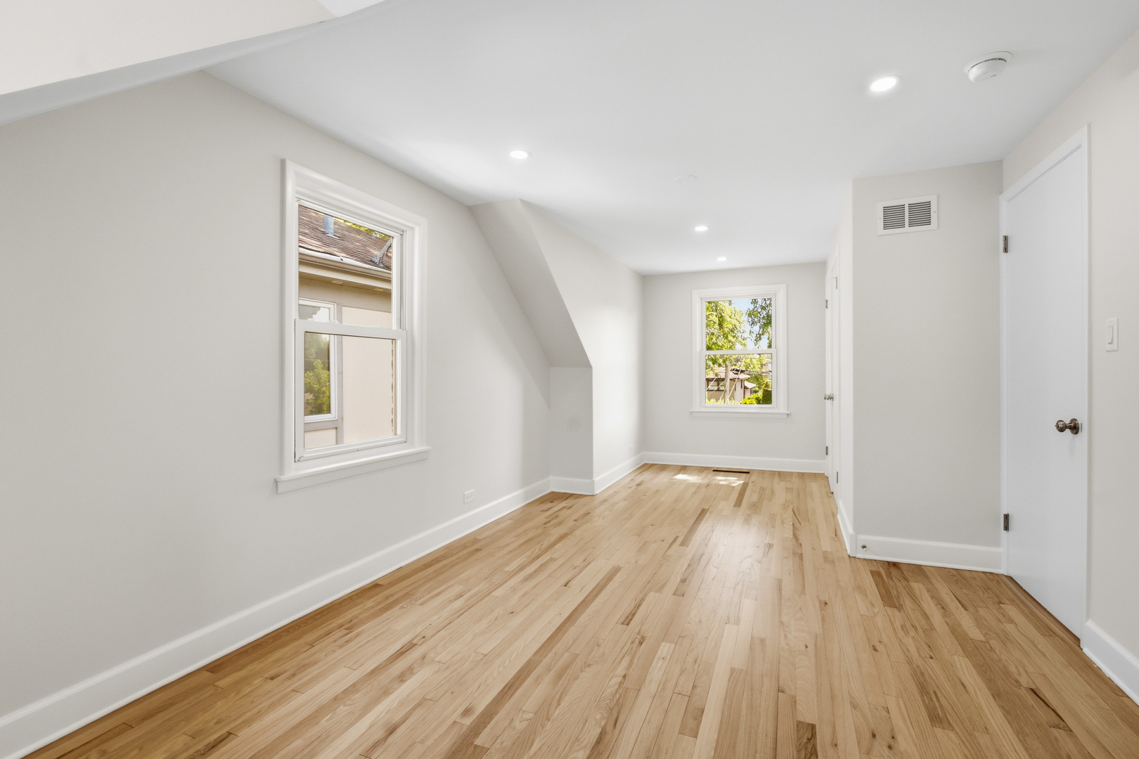 7519 Kolmar Avenue Property Photo 18