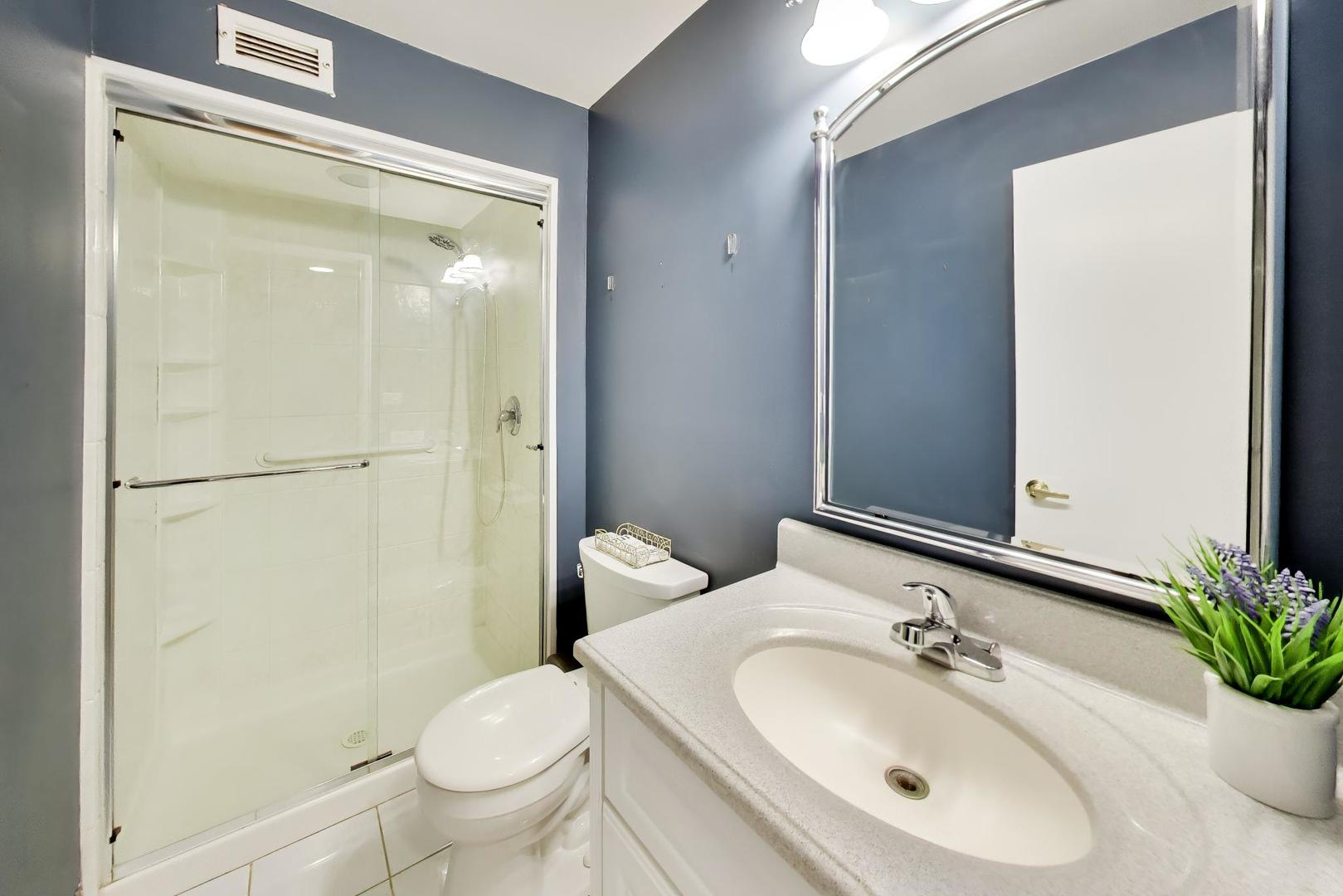 201 E Chestnut Street 8b Property Photo 15