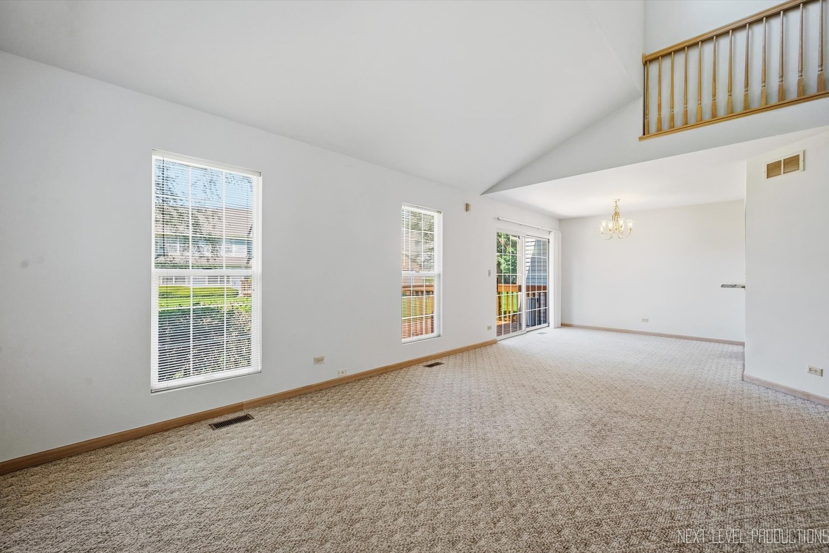 37 Ione Drive B Property Photo 11