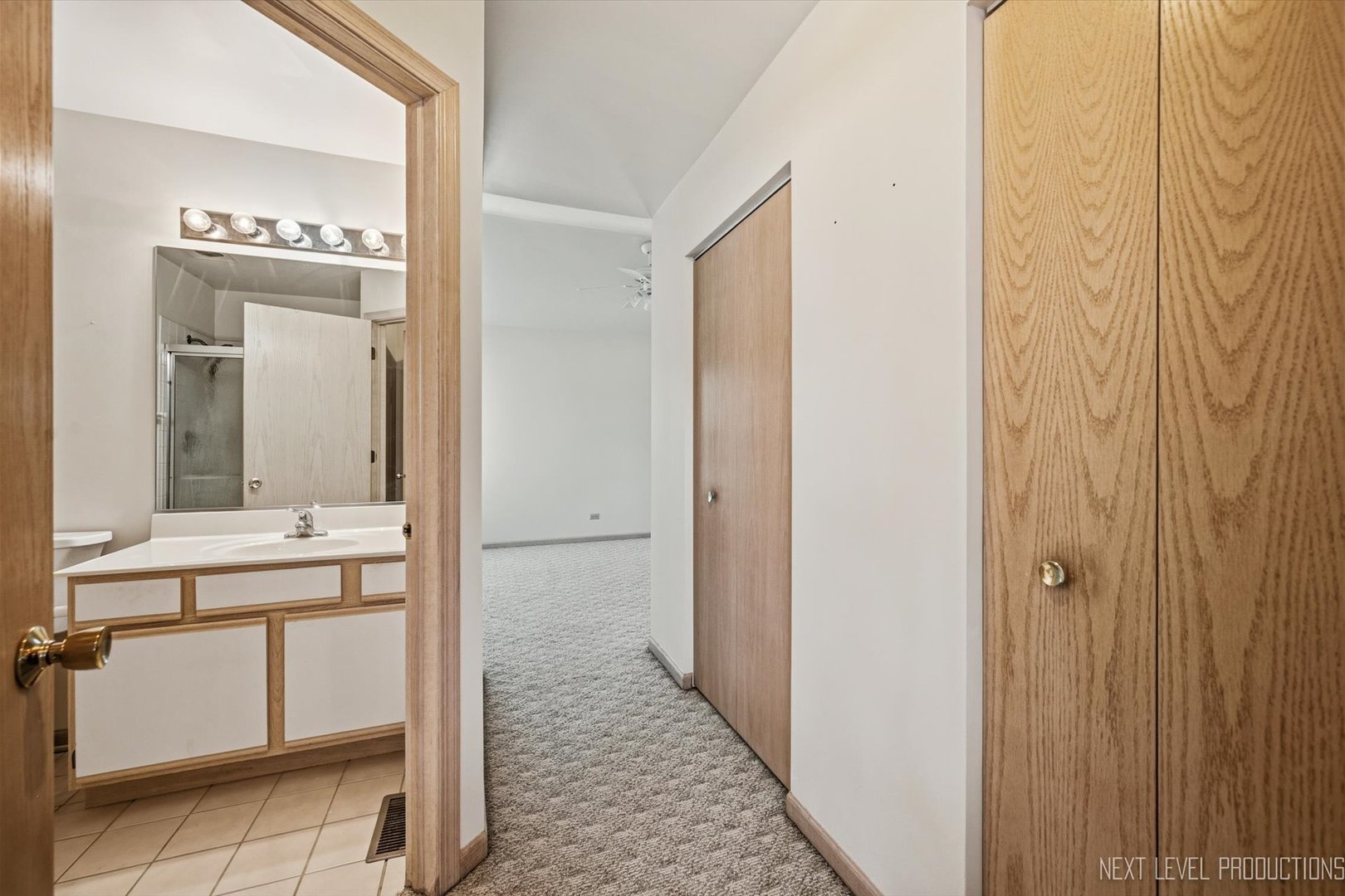 37 Ione Drive B Property Photo 19