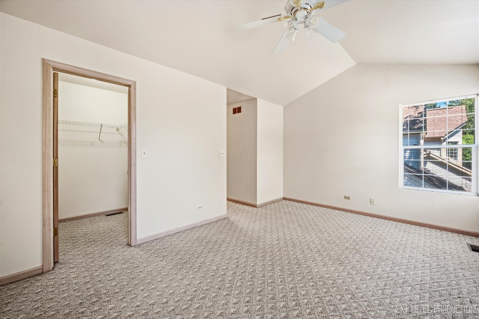 37 Ione Drive B Property Photo 21