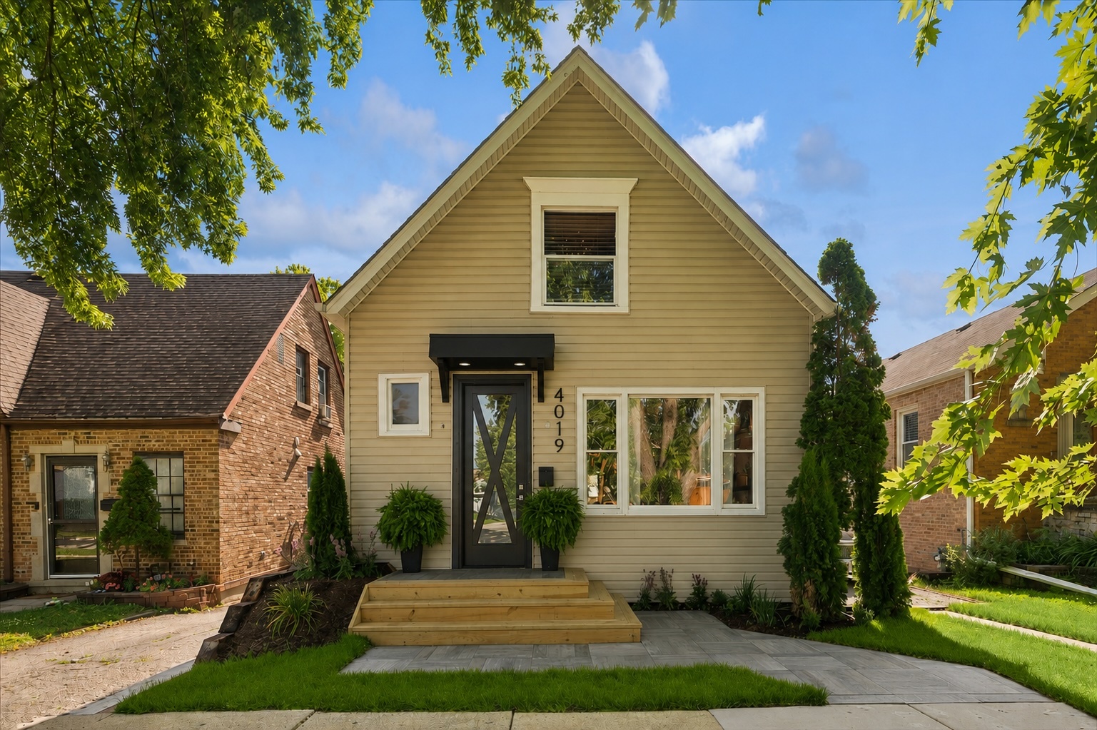 4019 Prairie Avenue Property Photo 1