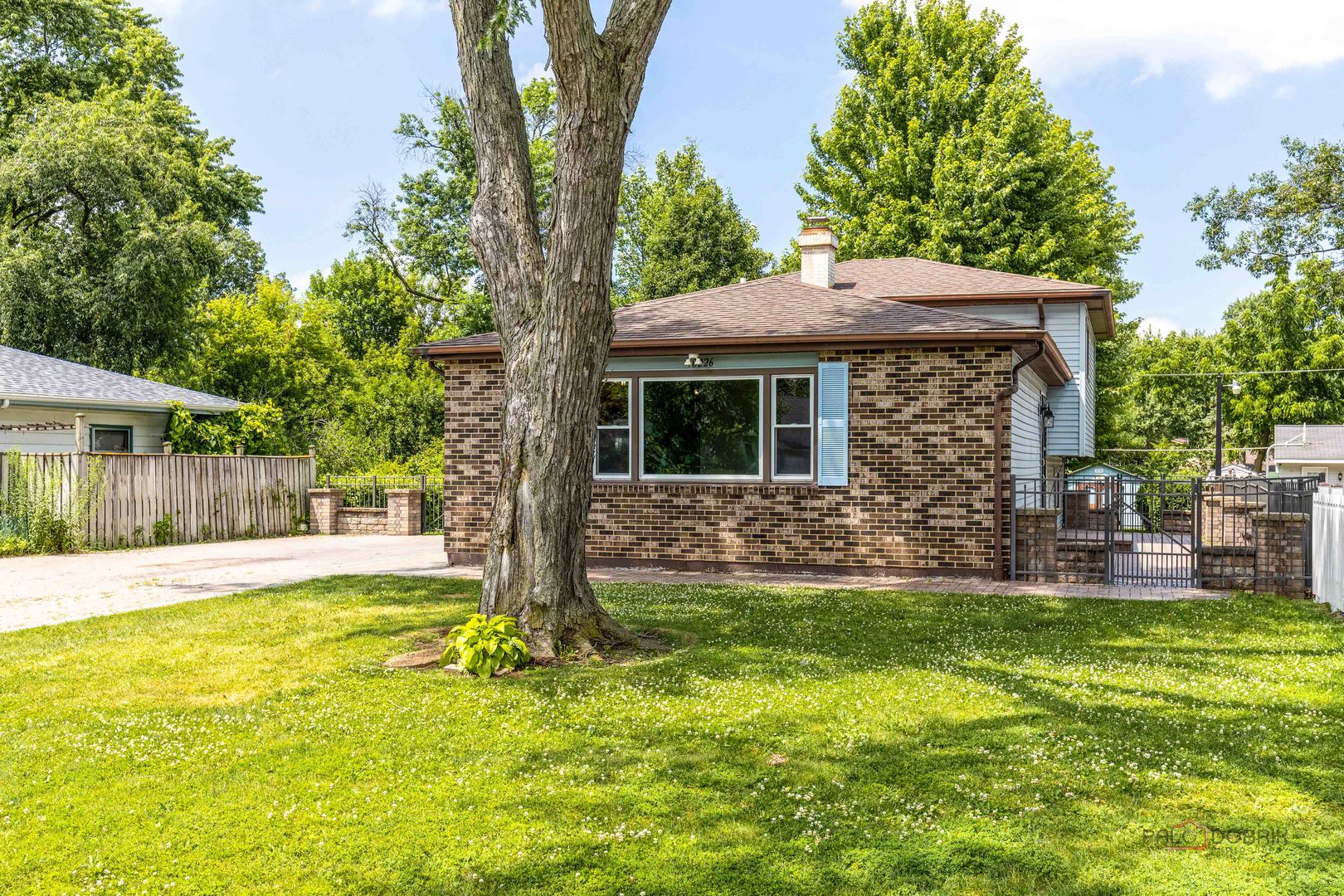 18226 W Big Oaks Road Property Photo 1