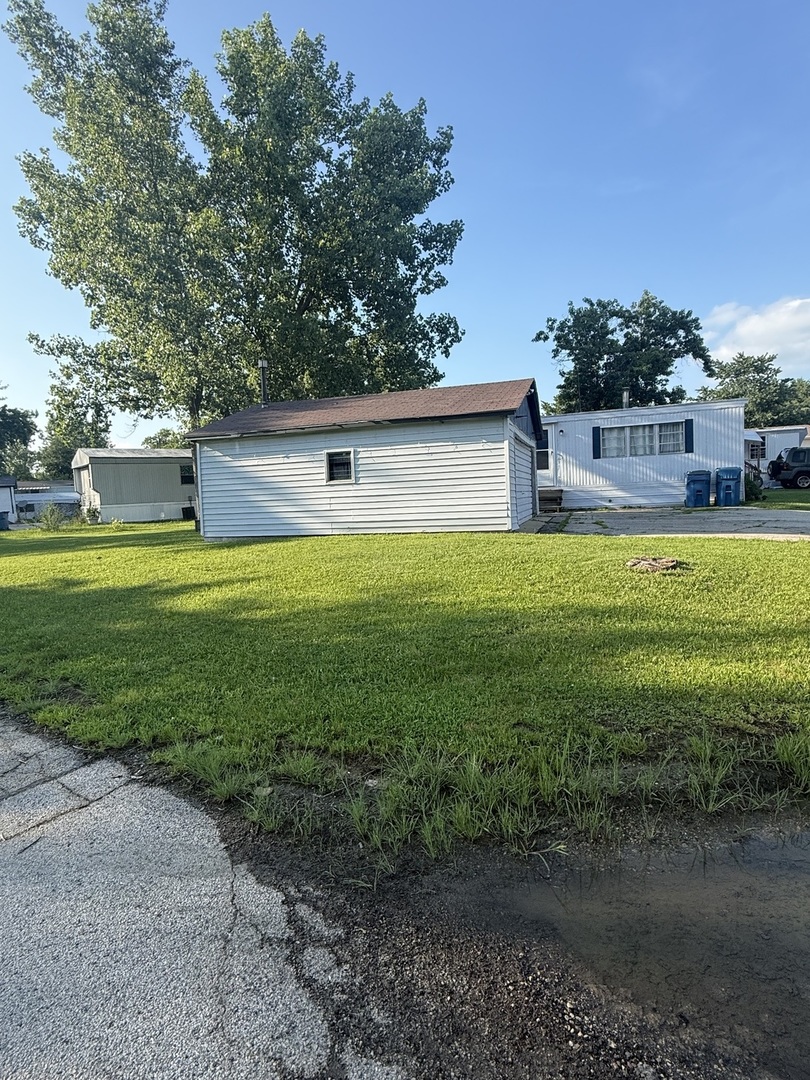 870 5th Street Property Photo 2