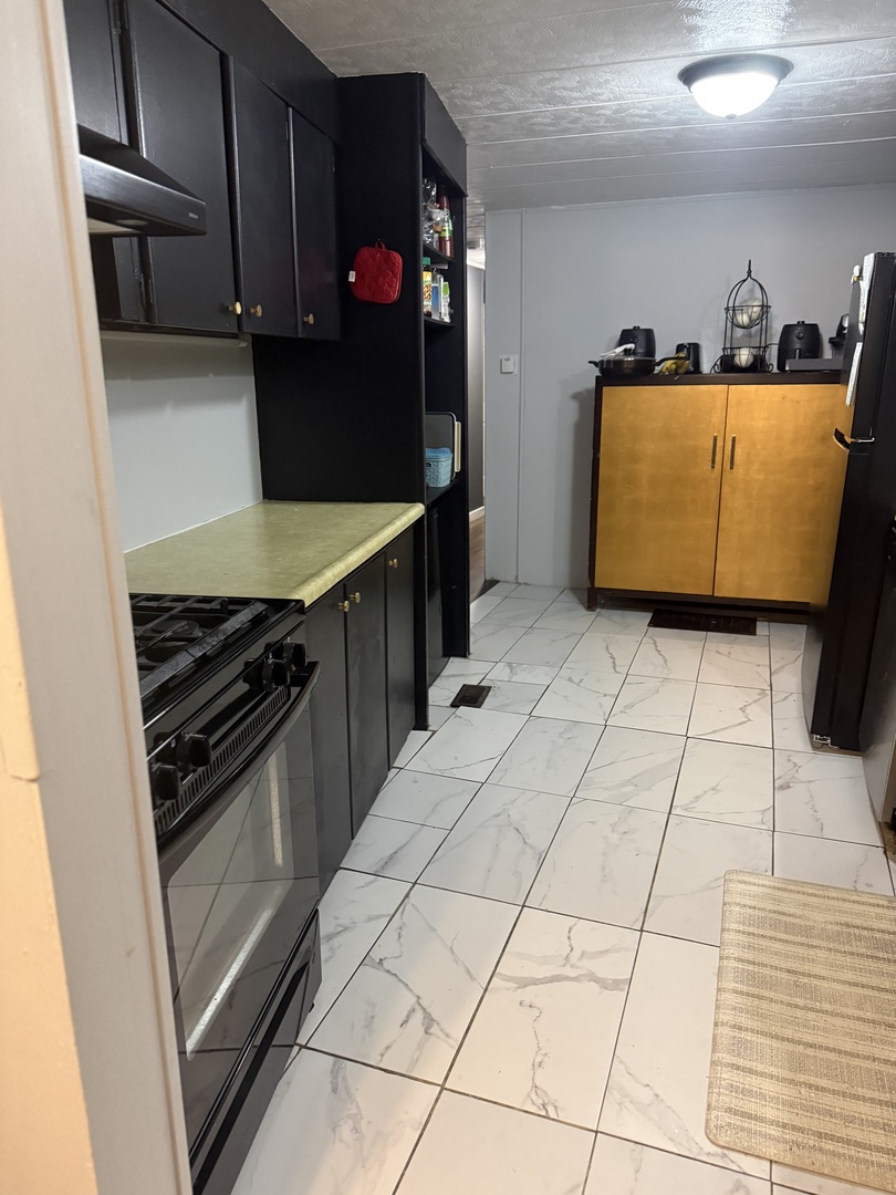 870 5th Street Property Photo 9