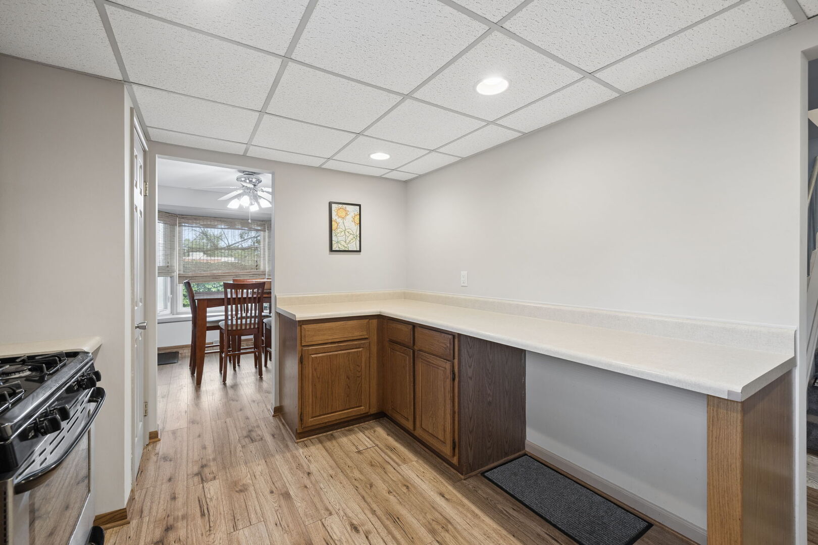 216 Douglass Way Property Photo 4