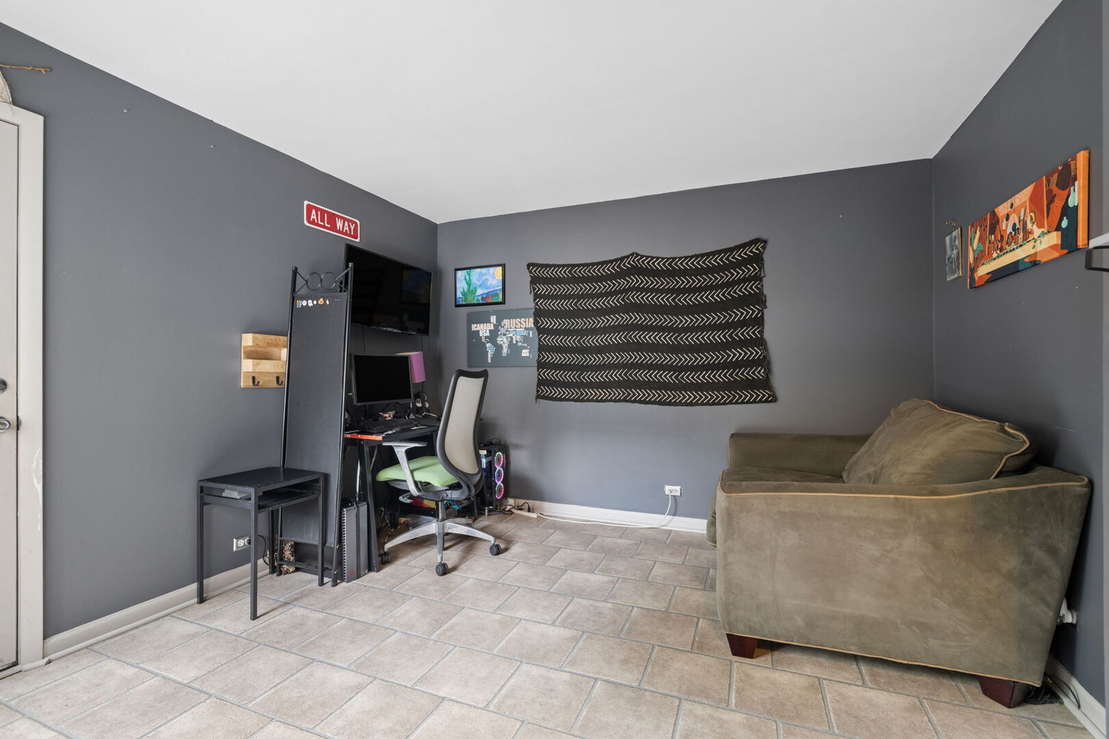 216 Douglass Way Property Photo 12