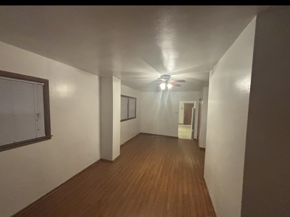 13515 S Baltimore Avenue Property Photo 3