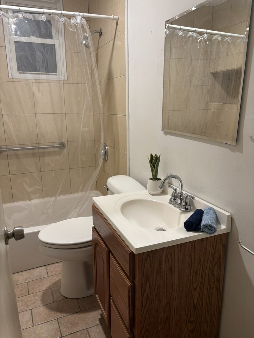 13515 S Baltimore Avenue Property Photo 6