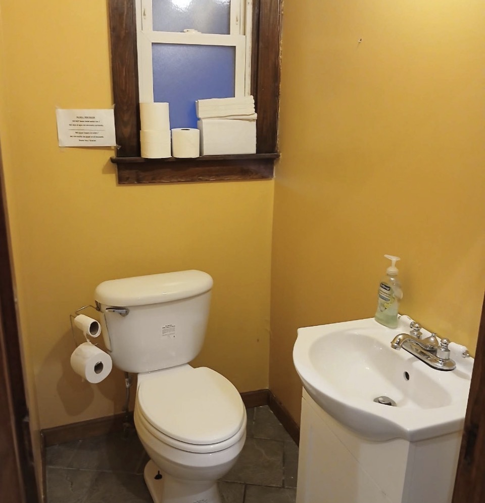 13515 S Baltimore Avenue Property Photo 10