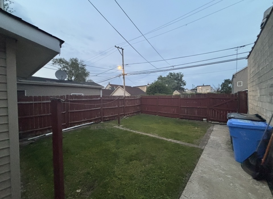 13515 S Baltimore Avenue Property Photo 12