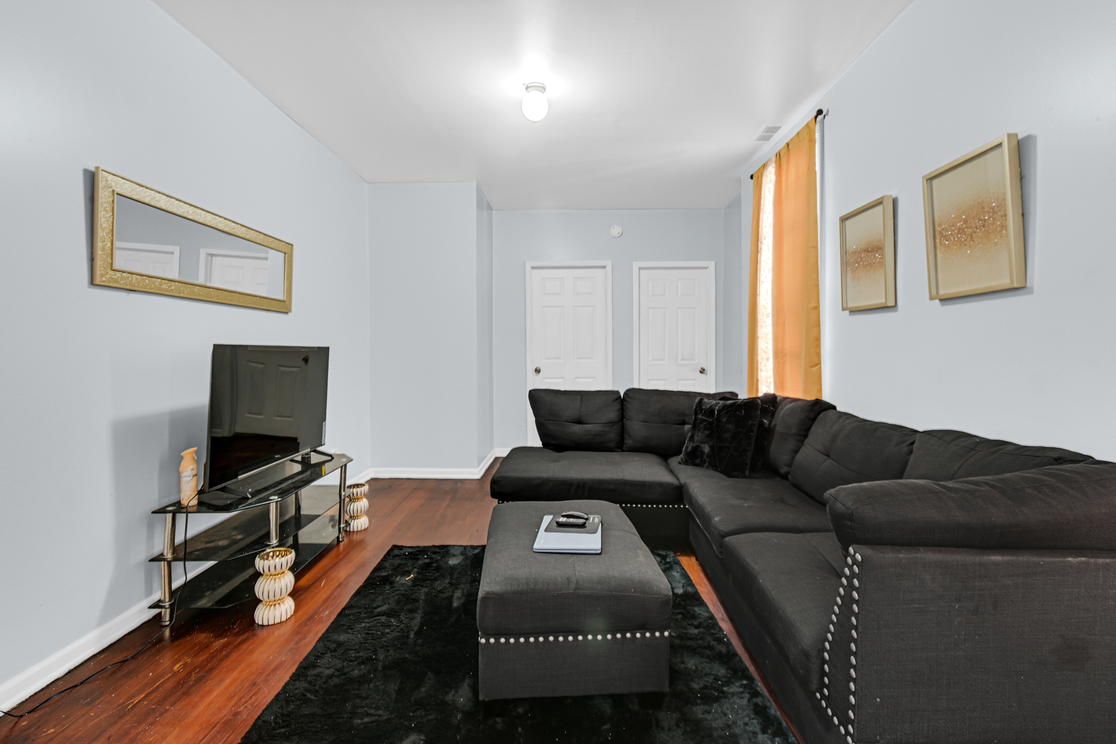 342 E 71st Street Property Photo 6