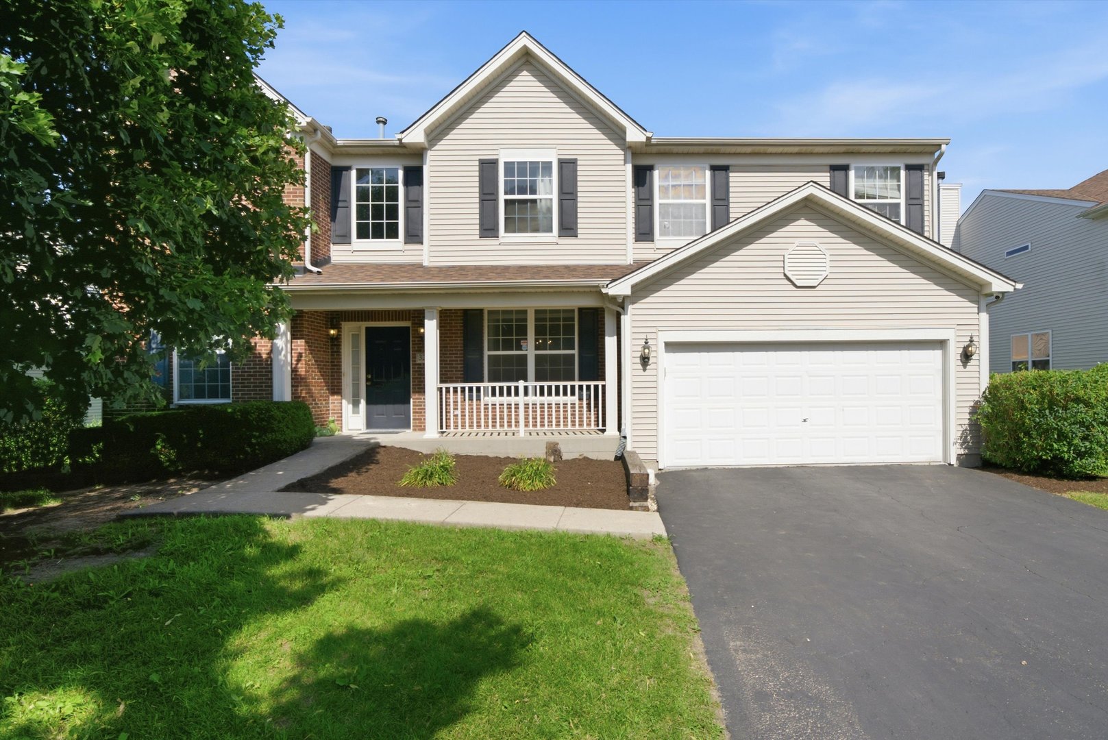 321 Claridge Circle Property Photo 2