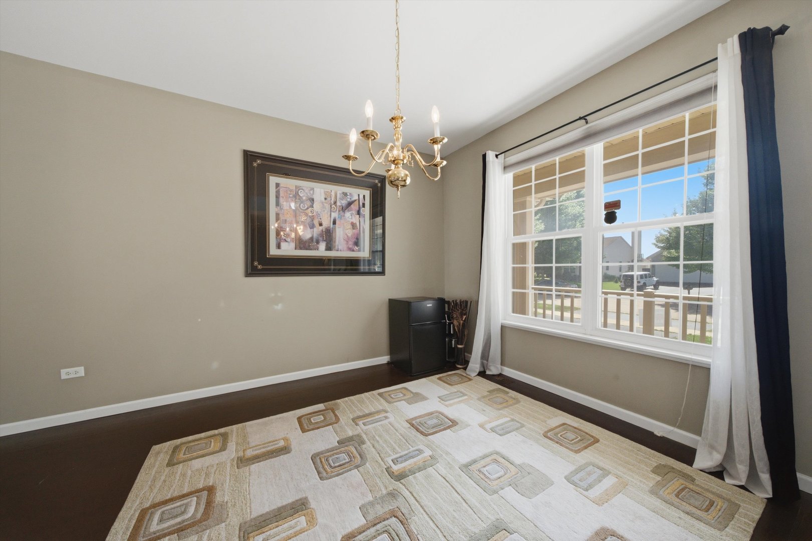 321 Claridge Circle Property Photo 5