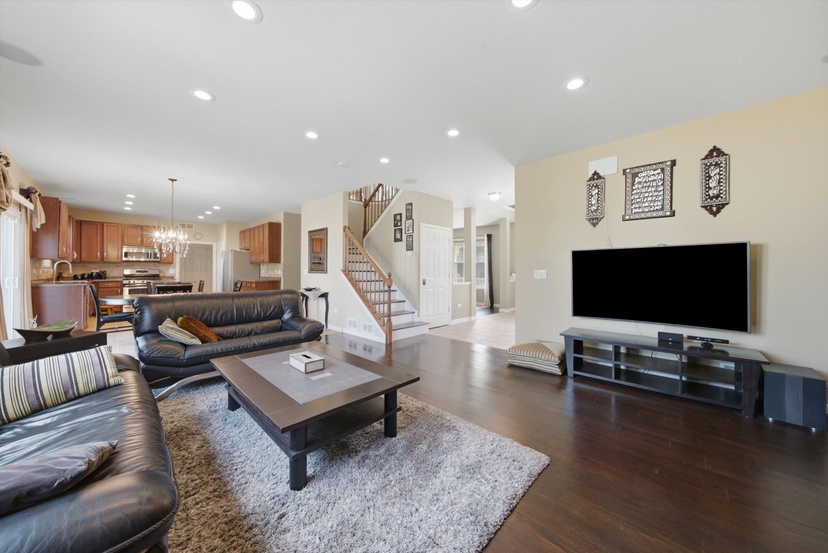 321 Claridge Circle Property Photo 10