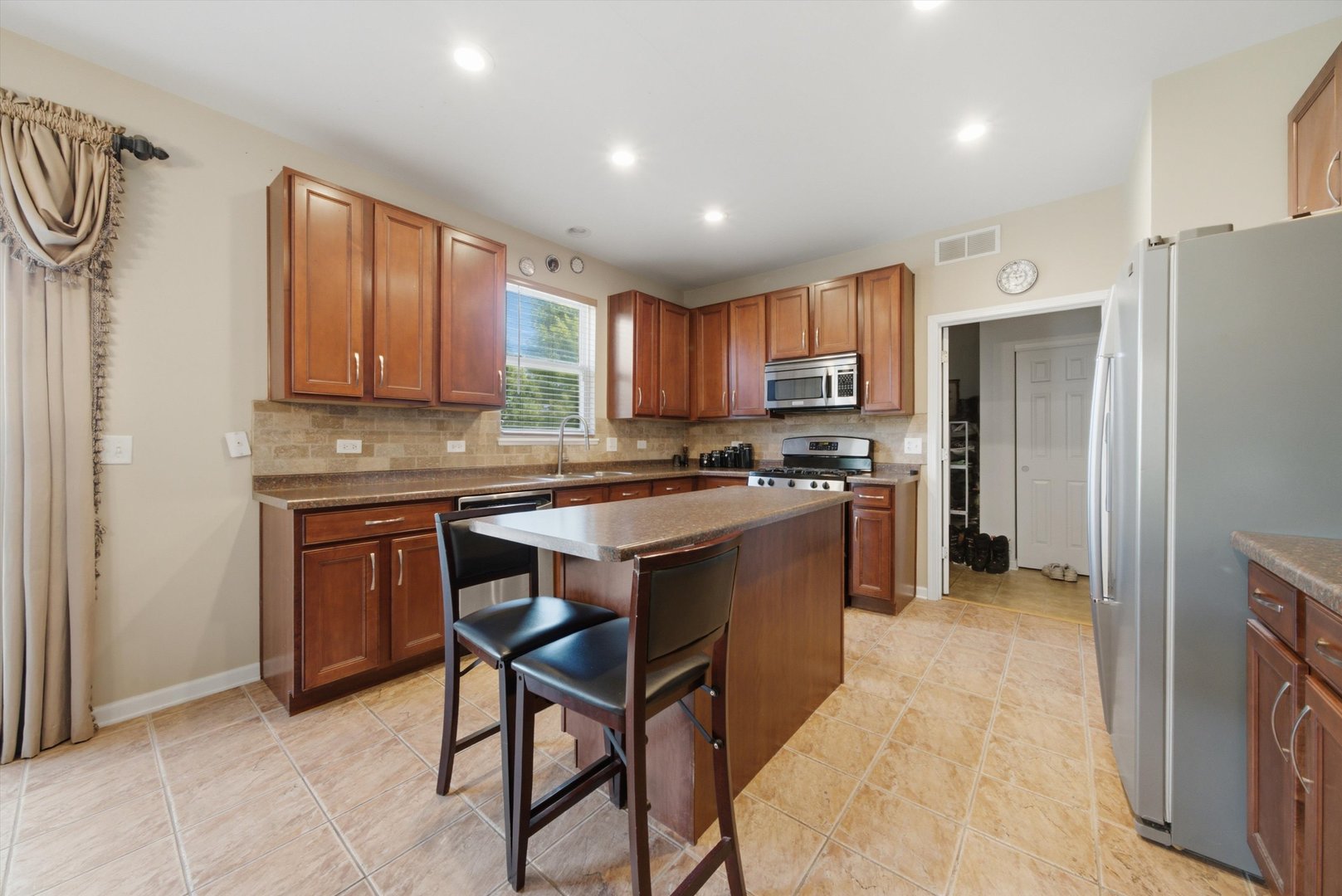 321 Claridge Circle Property Photo 14