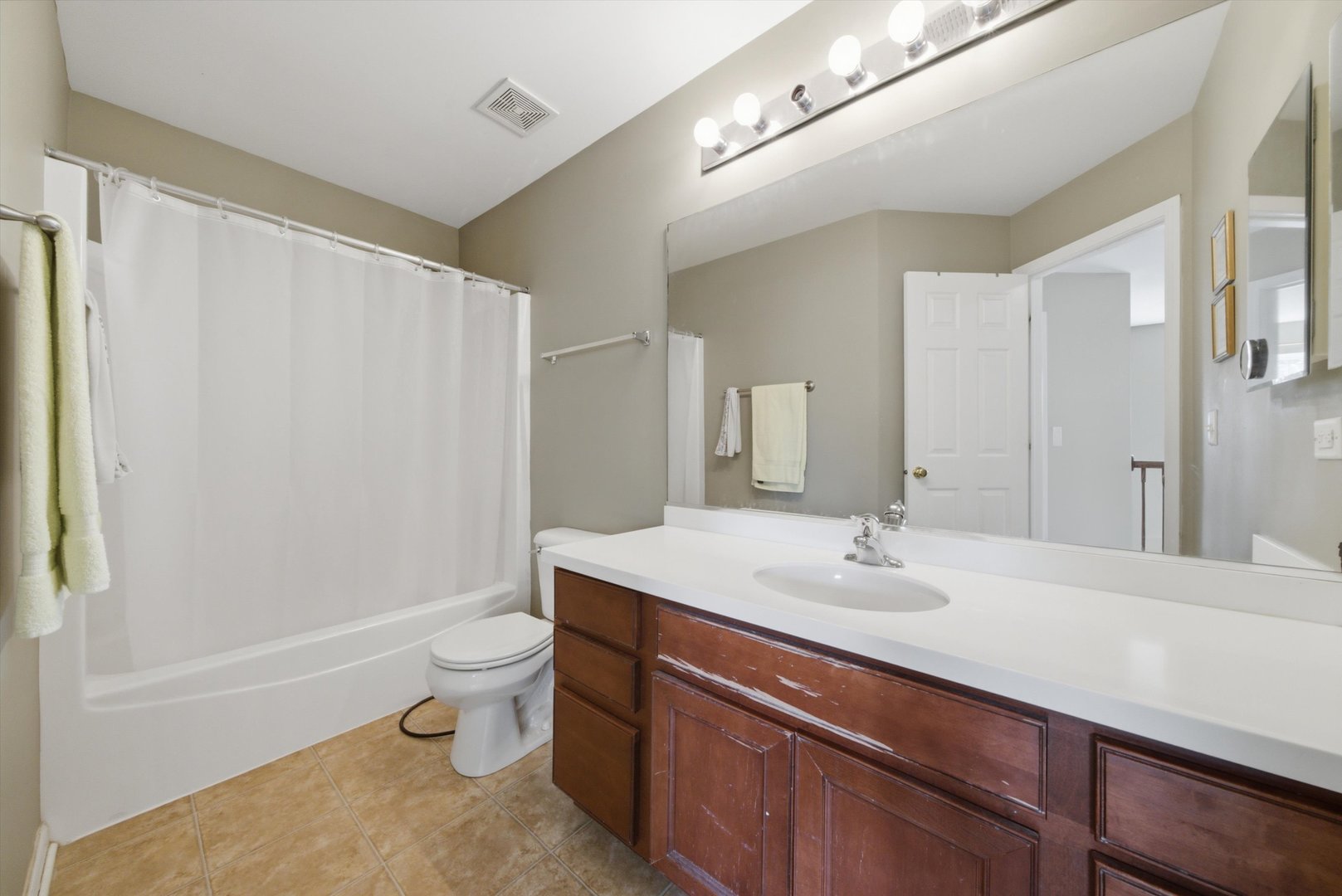 321 Claridge Circle Property Photo 25