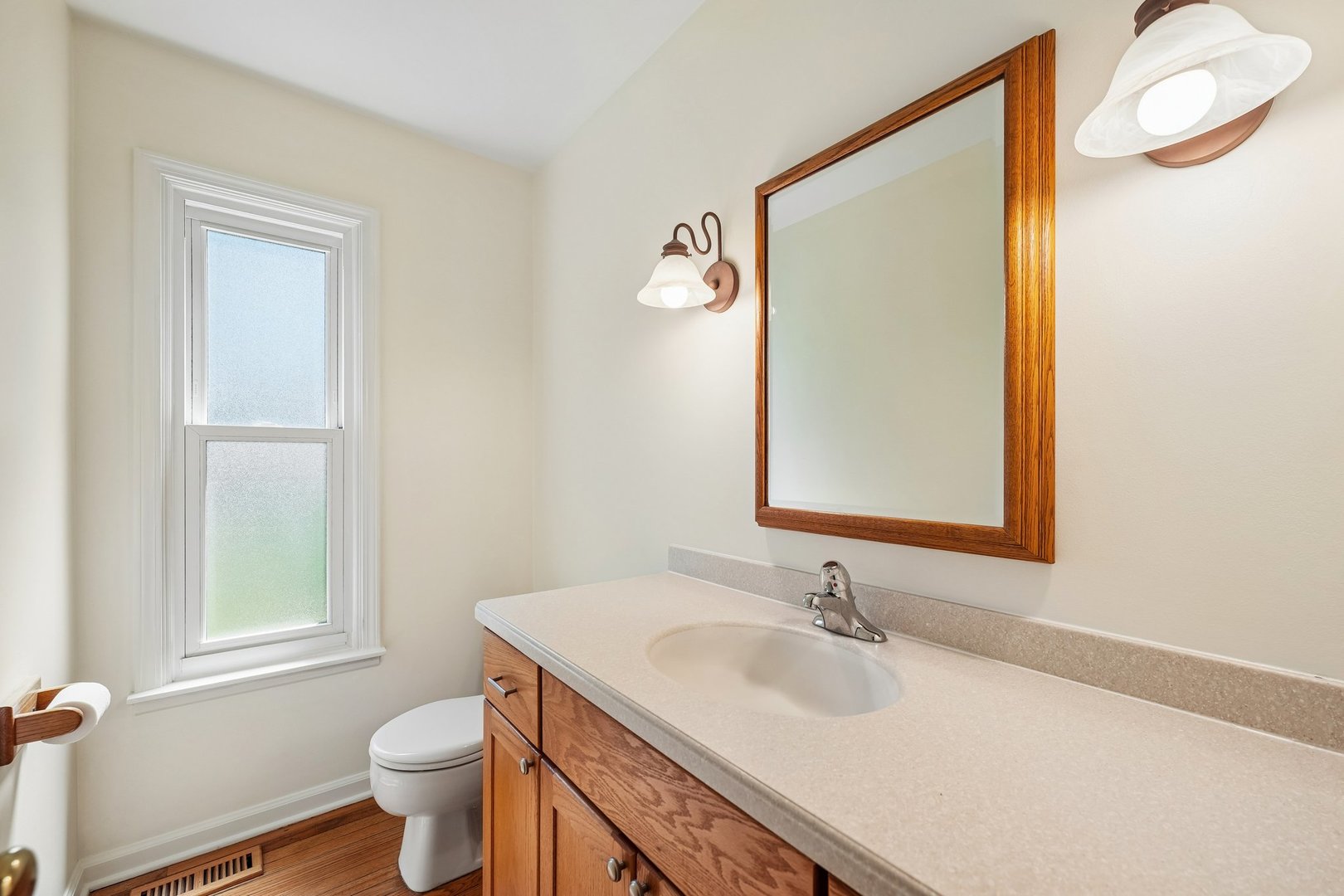 2027 Richton Drive Property Photo 9