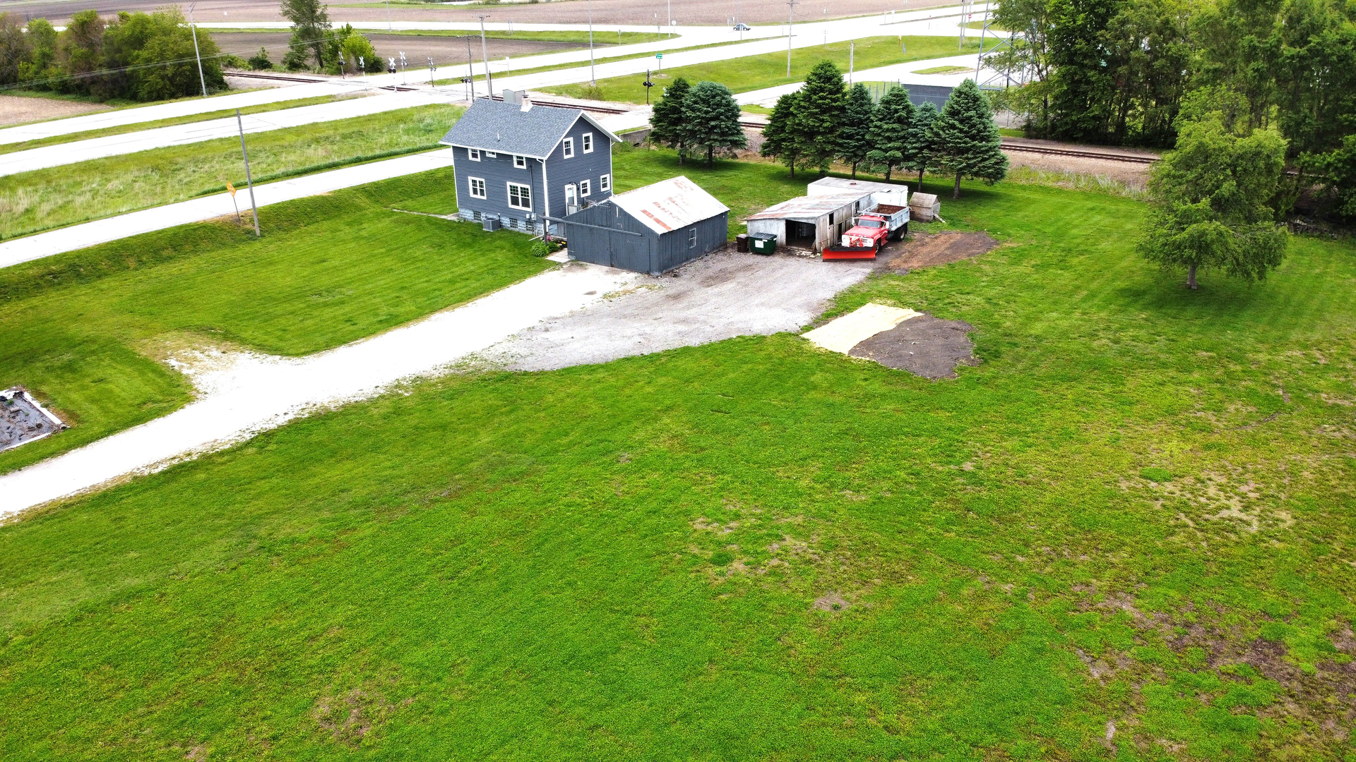 250 W Frontage Street Property Photo 5