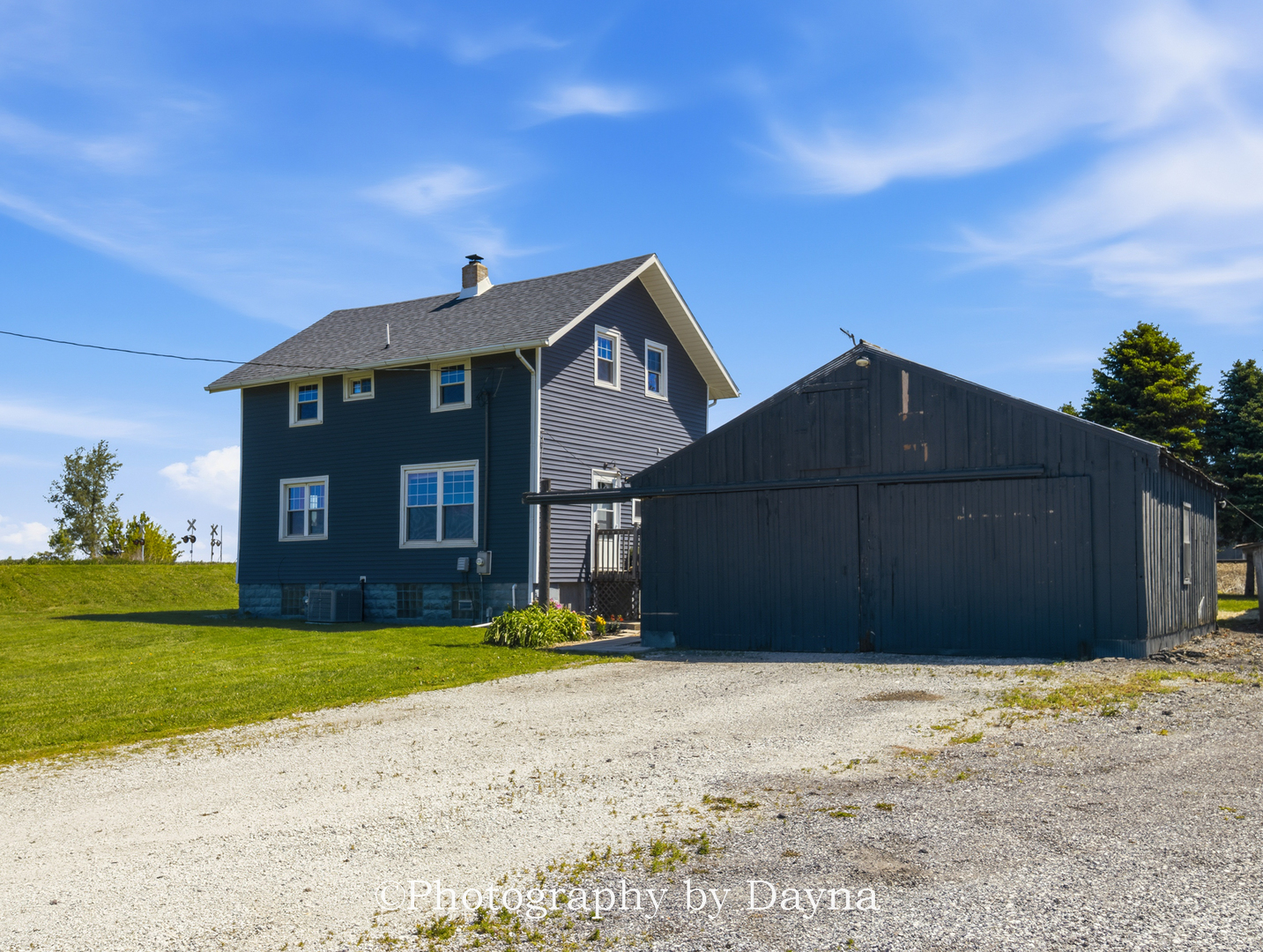 250 W Frontage Street Property Photo 6