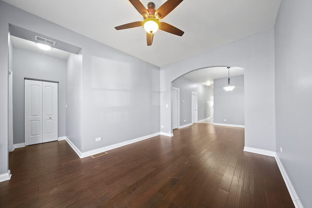 7931 S East End Avenue Property Photo 6