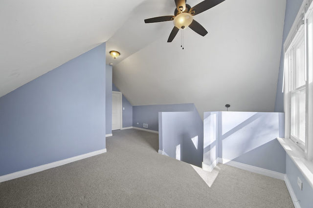 7931 S East End Avenue Property Photo 16