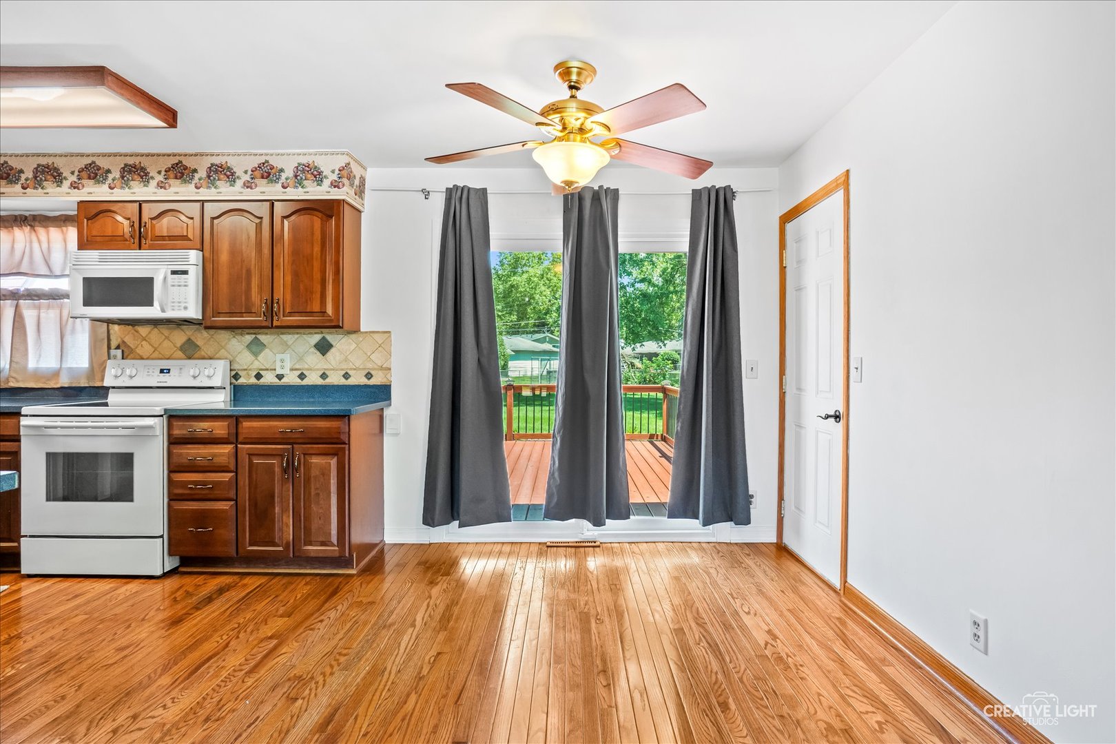 176 Boulder Hill Pass Property Photo 4